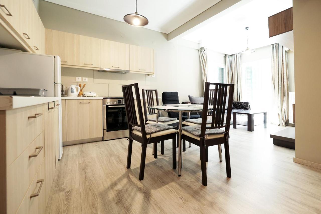 Delmare Mqueen Apartment เทสซาโลนิกิ ภายนอก รูปภาพ