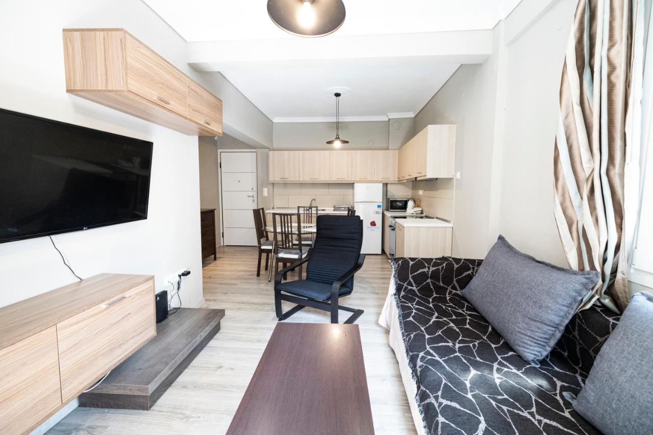 Delmare Mqueen Apartment เทสซาโลนิกิ ภายนอก รูปภาพ