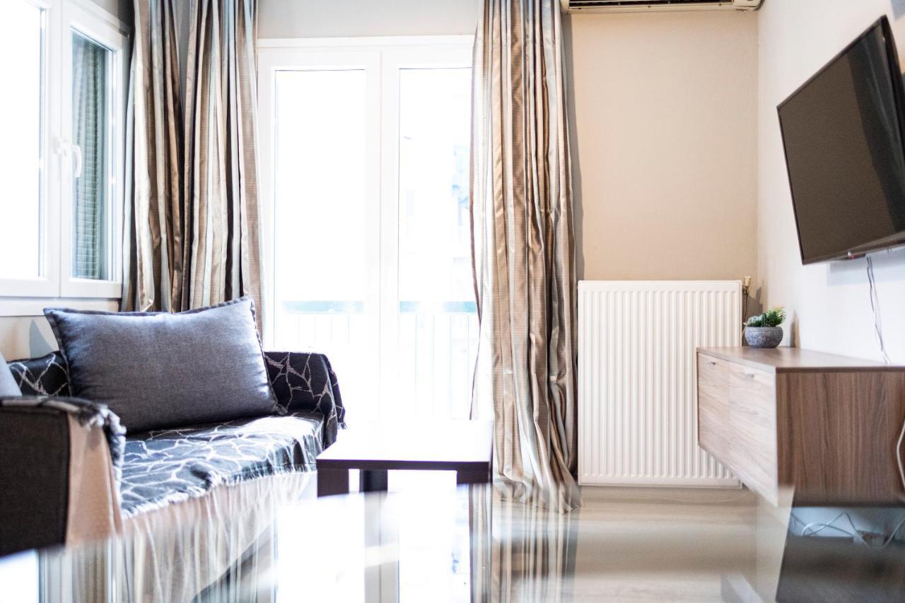 Delmare Mqueen Apartment เทสซาโลนิกิ ภายนอก รูปภาพ