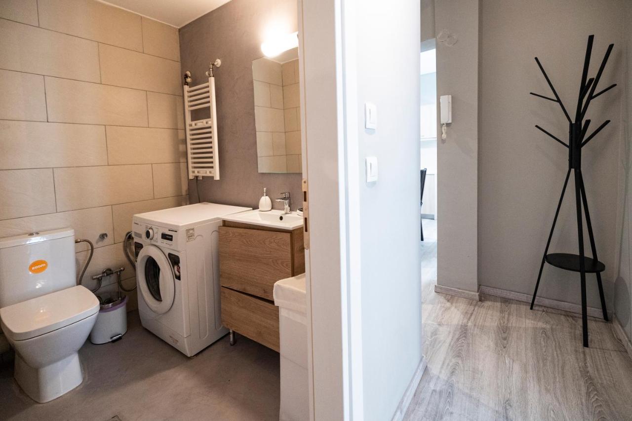 Delmare Mqueen Apartment เทสซาโลนิกิ ภายนอก รูปภาพ