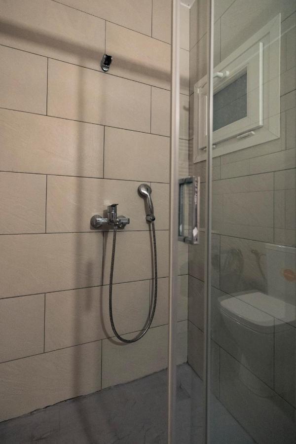 Delmare Mqueen Apartment เทสซาโลนิกิ ภายนอก รูปภาพ