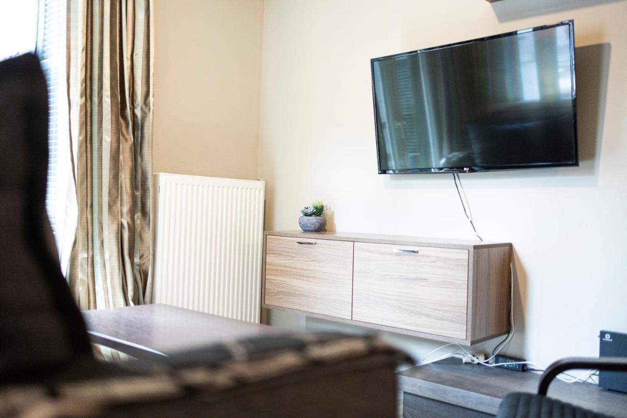 Delmare Mqueen Apartment เทสซาโลนิกิ ภายนอก รูปภาพ